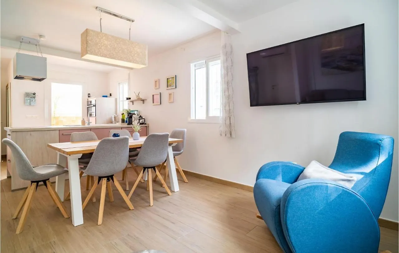 Beautiful Home In Nerja With Kitchen